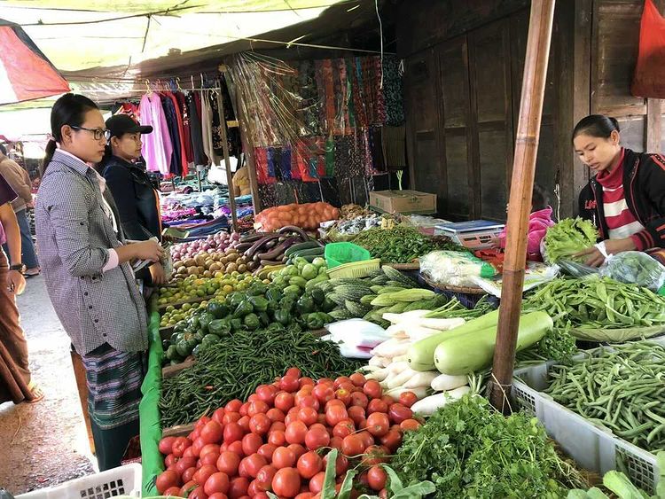ミャンマーの市場の様子