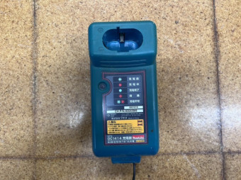 インパクトドライバー マキタ M694D