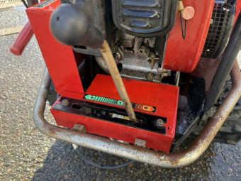 クローラー運搬車 ウインブルヤマグチ YX-506M