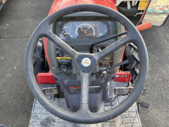 ホイルトラクタ 三菱 MT201