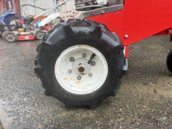 肥料散布機 カンリウ工業 MF400