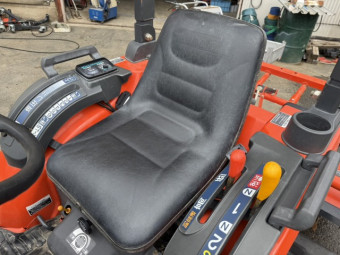 セミクローラトラクタ クボタ JB16