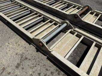アルミブリッジ メーカー不明 L2700×W300
