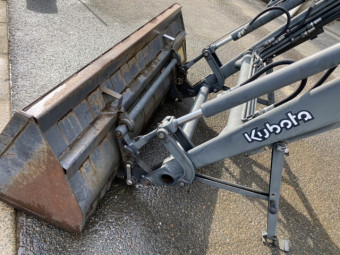 フロントローダ‐ クボタ 型式不明