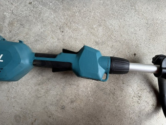 刈払機 充電式刈払機 MUR189D