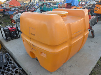 業務用ポリタンク 800L