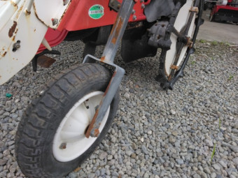 玉ねぎ掘取機 HT2
