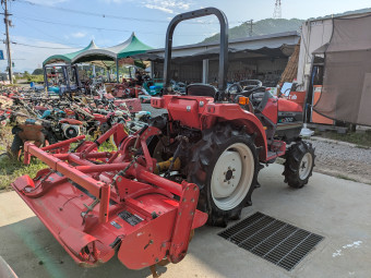 トラクター MTZ200