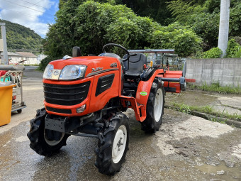 トラクター BULLSTAR JB19X