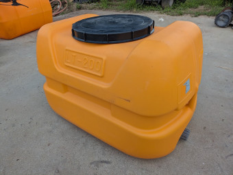 業務用ポリタンク LT-200