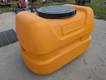 業務用ポリタンク LT-200