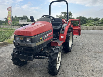 トラクター MTZ23