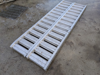 アルミブリッジ