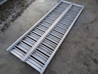 アルミブリッジ