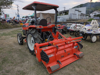 ホイルトラクタ KL27
