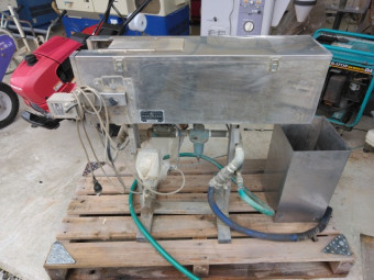 ねぎ皮むき機 スパットル