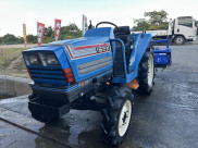 トラクター LANDLEADER235