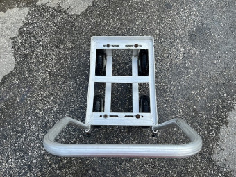 アルミハウスカー