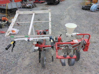 みのる半自動野菜移植機 VT-20