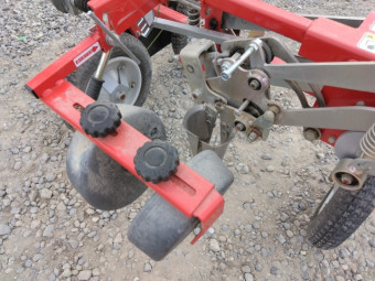 みのる半自動野菜移植機 VT-20