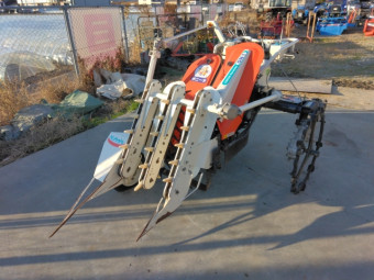 玉ねぎ掘取機 OH-1