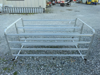 アルミ苗コンテナ収納棚