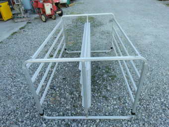 アルミ苗コンテナ収納棚