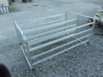 アルミ苗コンテナ収納棚