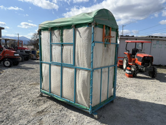 穀物散布コンテナ マクーラ