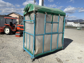 穀物散布コンテナ マクーラ