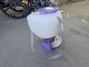 電動肥料散布機 均太 LM-91