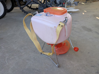 肥料散布機 均太 LS-S