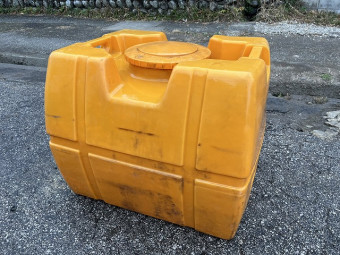 業務用ポリタンク 300L