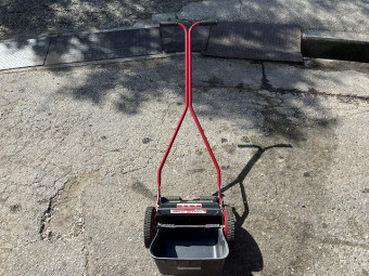 手動式芝刈り機 LM4D