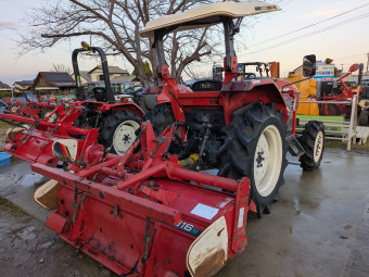 トラクター US328