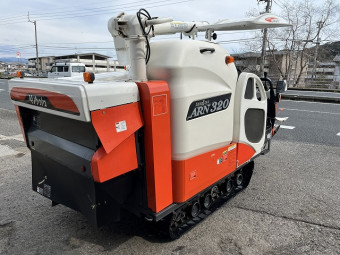 コンバイン AEROSTAR ARN320