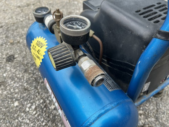 コンプレッサー