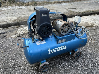 コンプレッサー