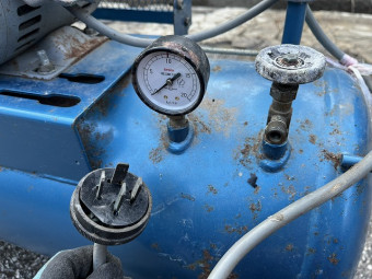 コンプレッサー