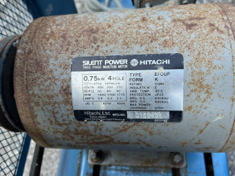 コンプレッサー