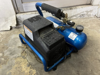 コンプレッサー