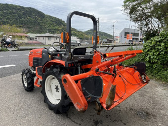 トラクターKB20