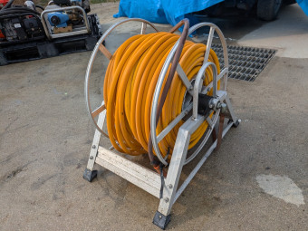 ホース巻取り器