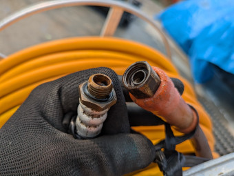 ホース巻取り器