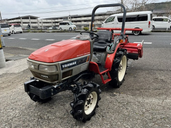 トラクター F-190