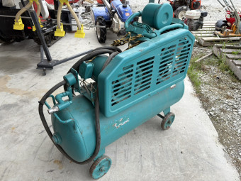 コンプレッサー AIR COMPRESSOR