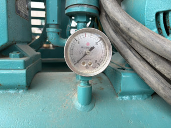 コンプレッサー AIR COMPRESSOR