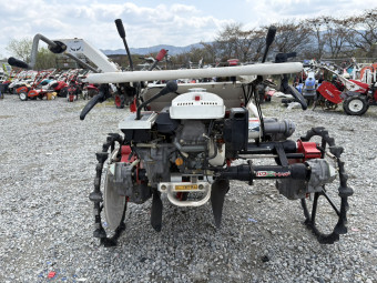 玉ねぎ掘取機 HT2