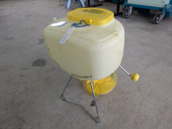 肥料散布機 均太 LS-T