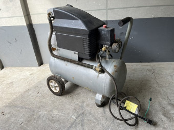 コンプレッサー